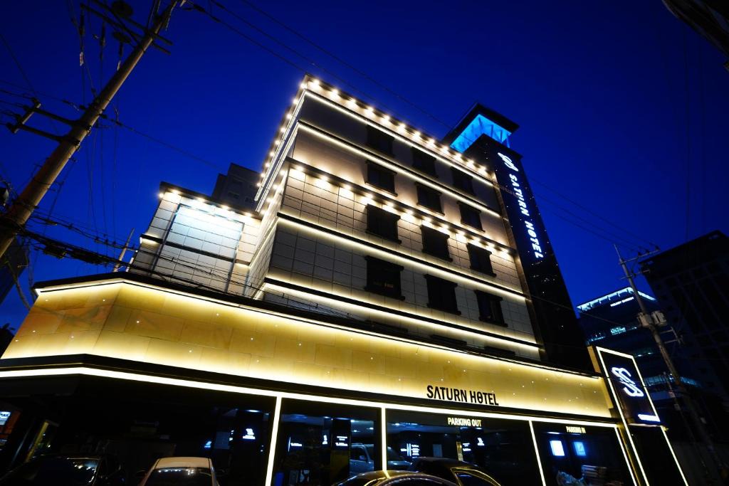 Yongdap-tong Hotel | Dongdaemun Saturn Hotel