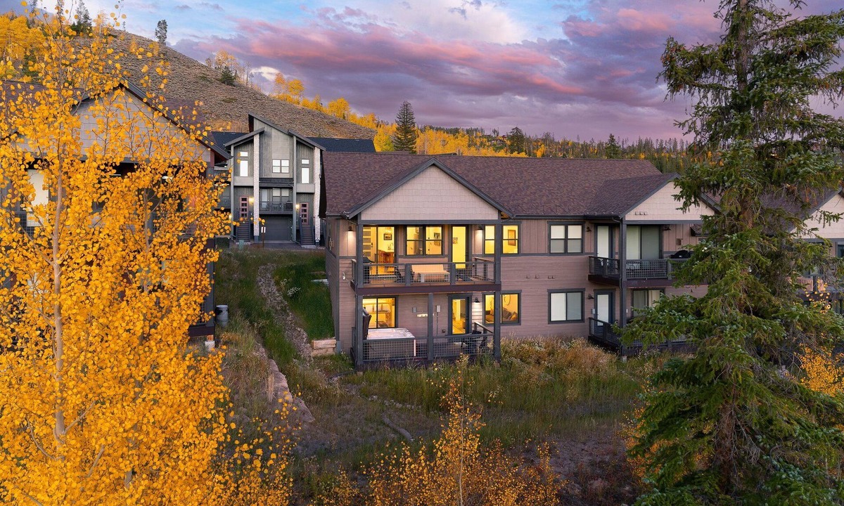 Rendezvous House | Downtown WP River Run Chalet 101 I Great Views I Hot Tub I Bunk Room I Discounted Attractions