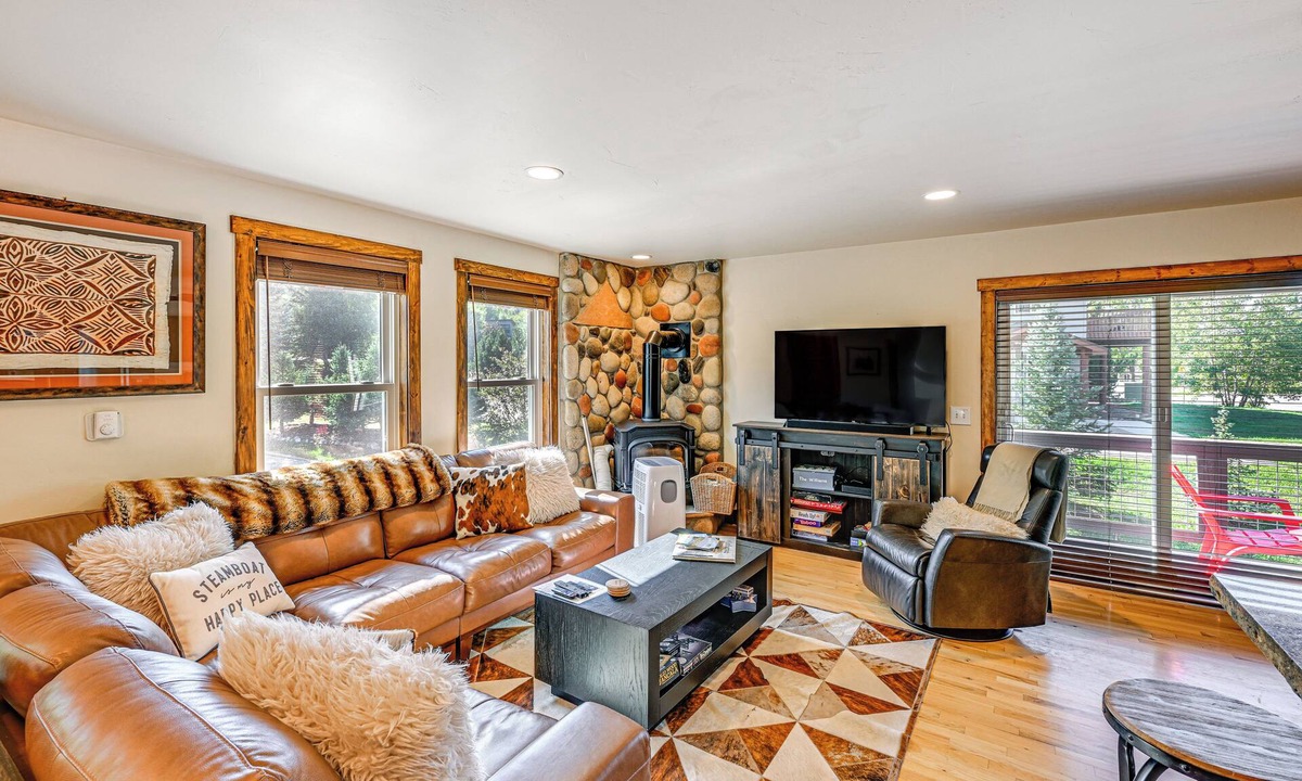 Steamboat Springs House | Duplex in Quiet Family Neighborhood 1 Mi to Skiing