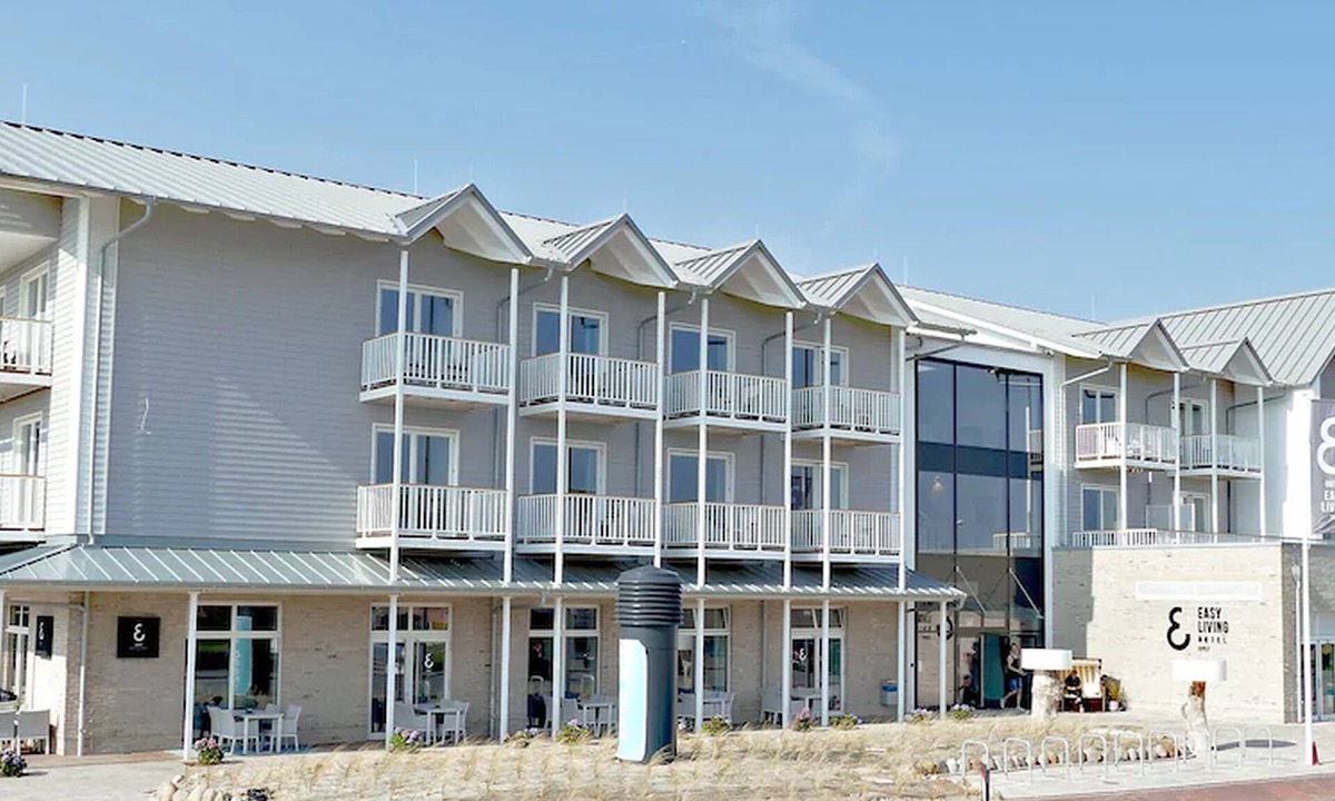 List Hotel | Easy Living Hotel