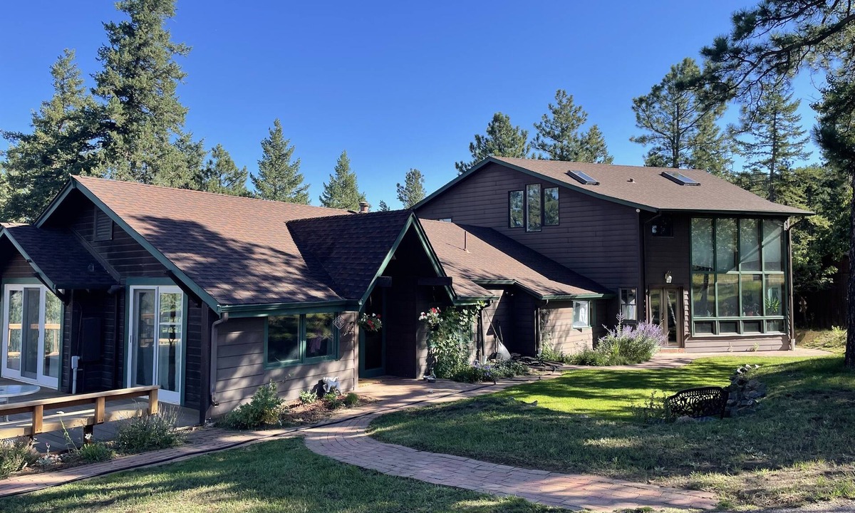 Mount Vernon House | Eclectic Mountain Home with Views and Amenities