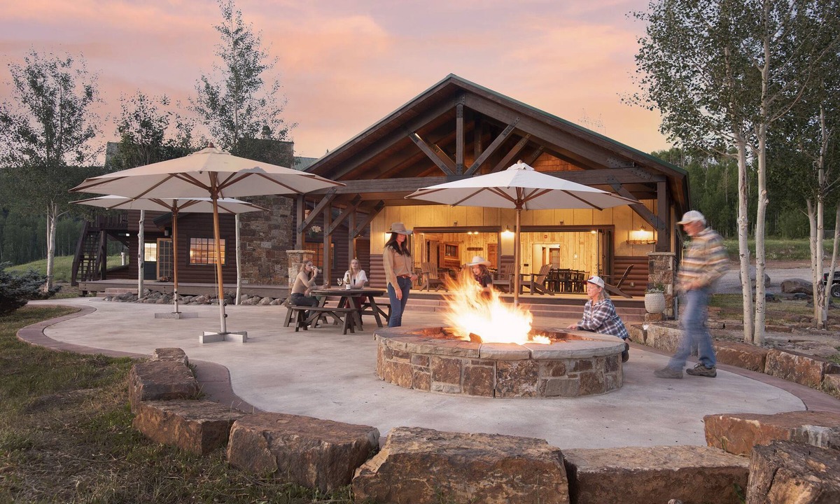 Paonia Cabin | Electric Mountain Lodge: Remodeled/Views/Restaurant/Bar/Events/Snowmobiles | 3