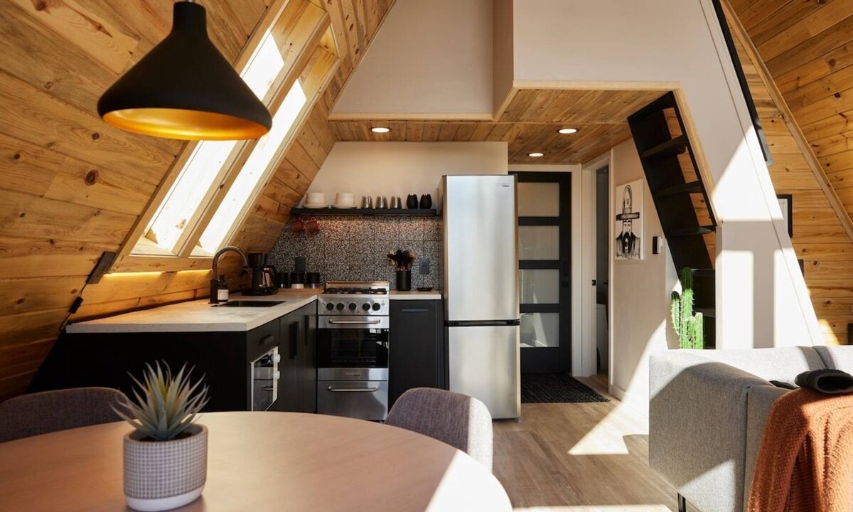 Florissant Cabin | Elwood's A-frame · Modern A-frame w/hot tub + view