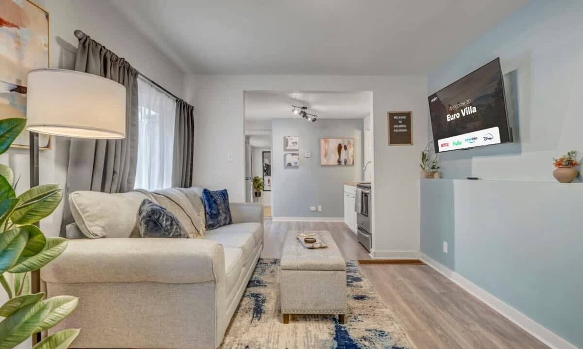 Central Colorado Springs House | Euro Villa! Walkable Location w/Scenic Views