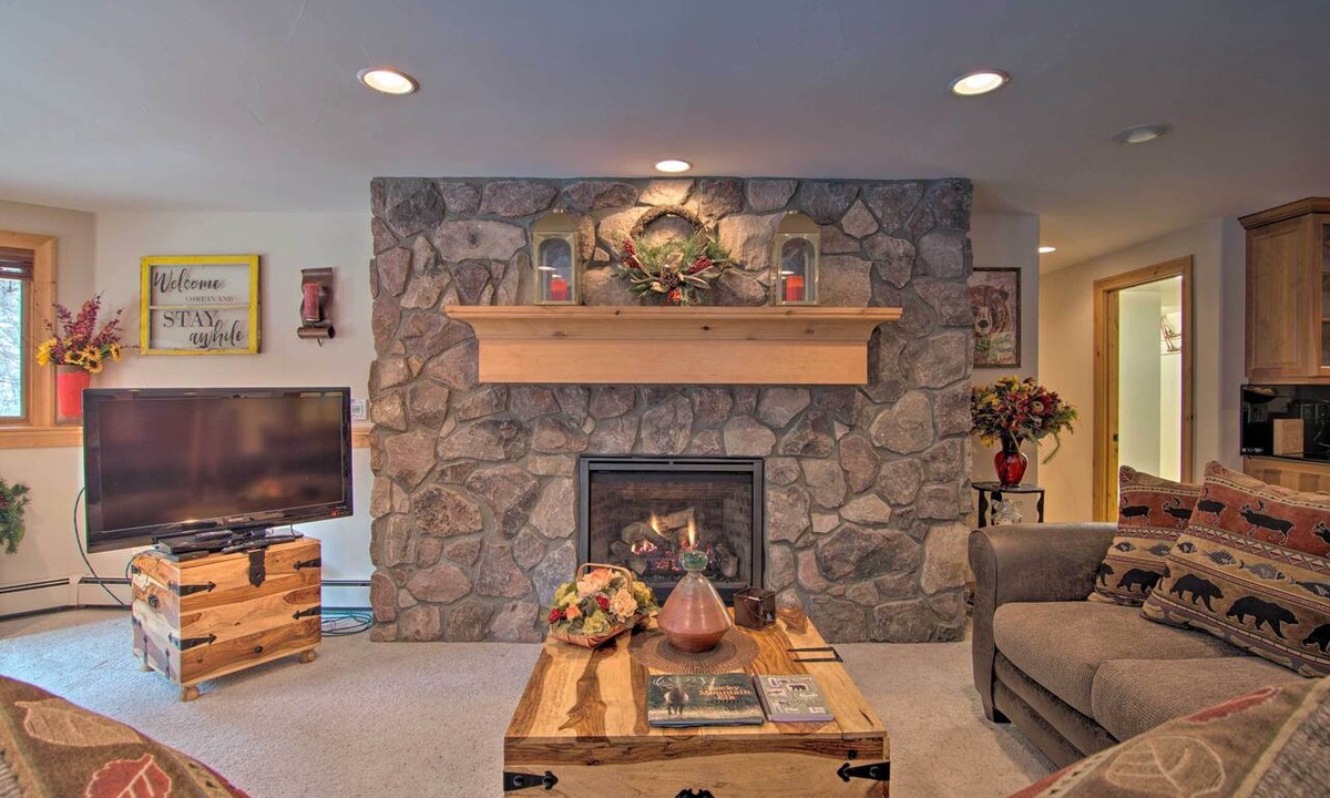Estes Park Apartment | Fall River Hideaway in Estes - 3 Mi to Nat'l Park!