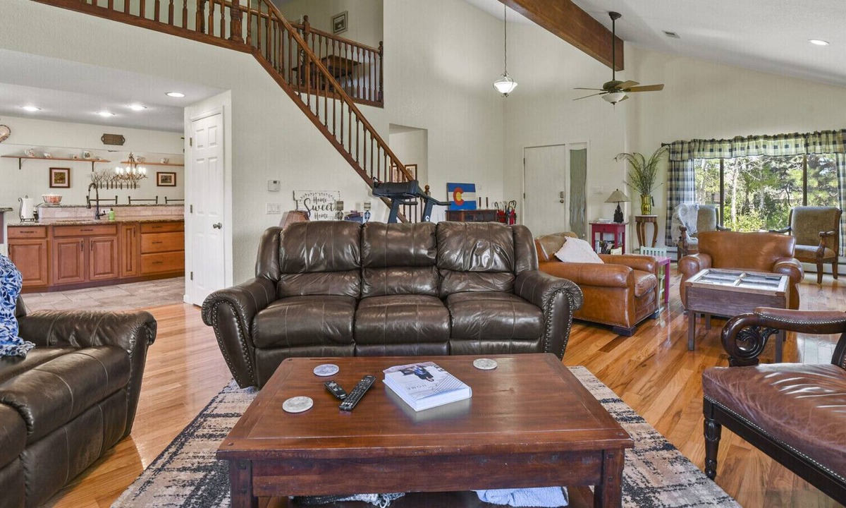 Grand View Estates House | Feel like you're in the country, but really you're within 10 mins. of everything