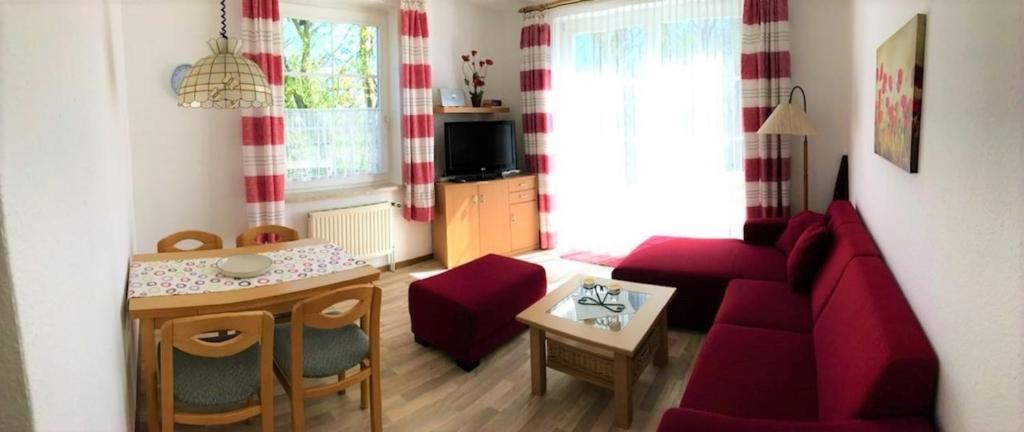 Vitzdorf Apartment | Ferienwohnung 1, EG, Hof zur Sonnenseite Fehmarn