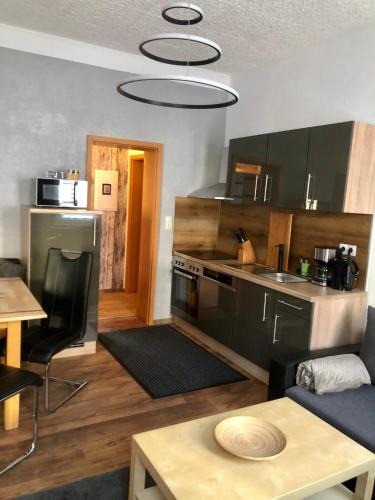 Kranichfeld Apartment | Ferienwohnung und Kunstgalerie