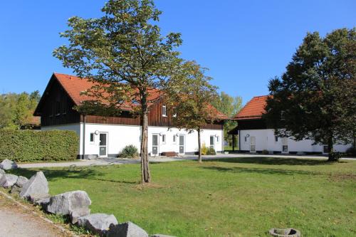 Neuloipfering Apartment | Ferienwohnung Wild West