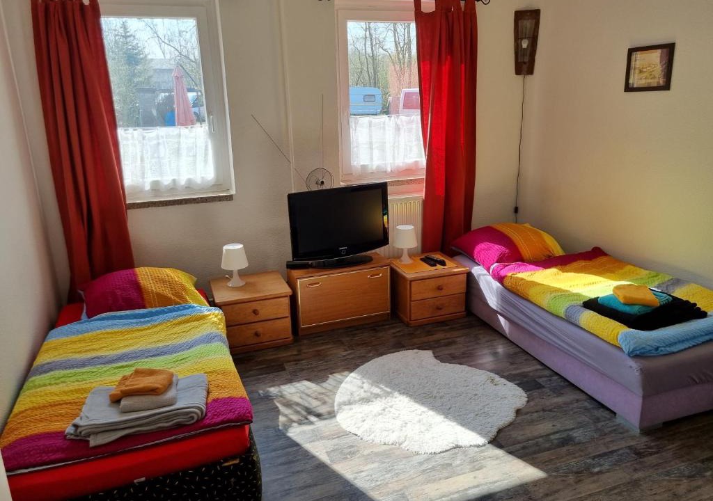 Neubeeren Apartment | FEWO NEUBEEREN