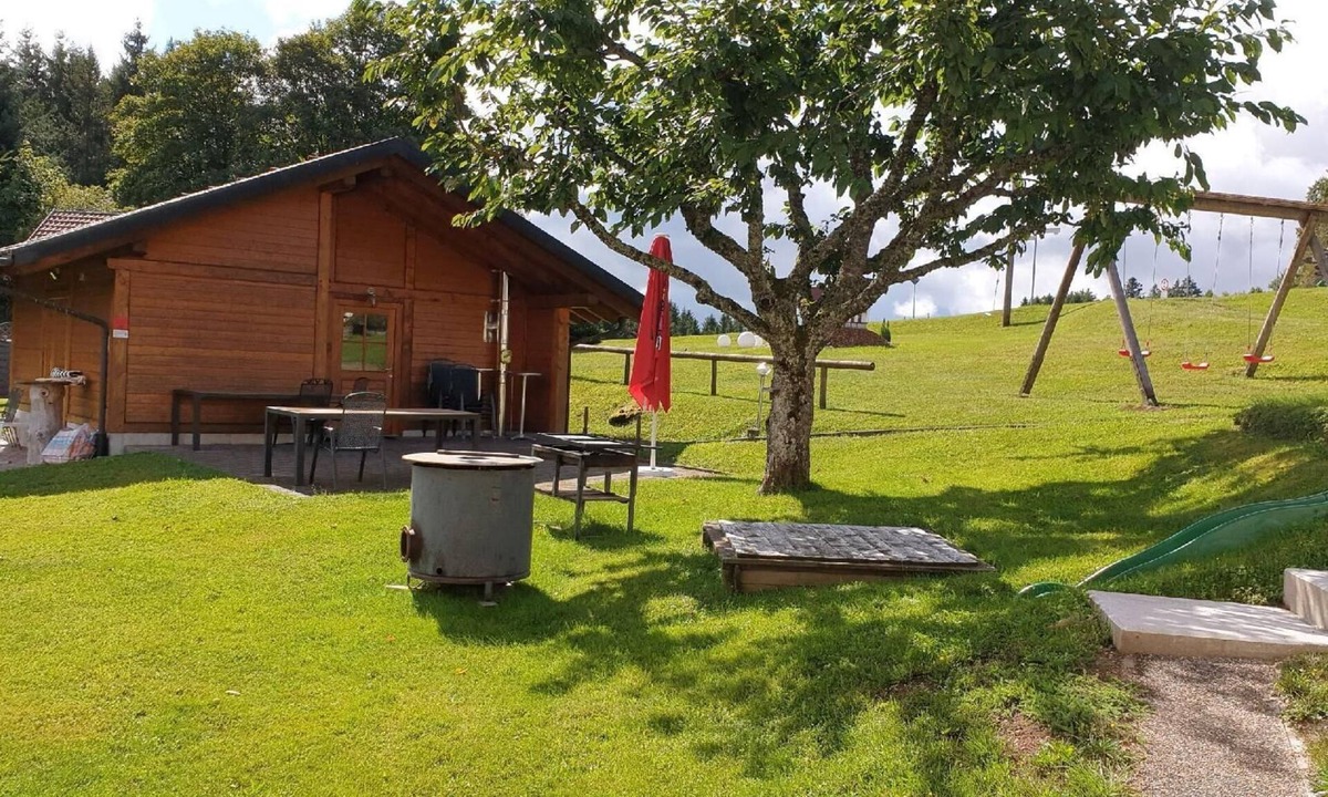 Wittenschwand Apartment | Flat in Dachsberg with garden and panoramic view
