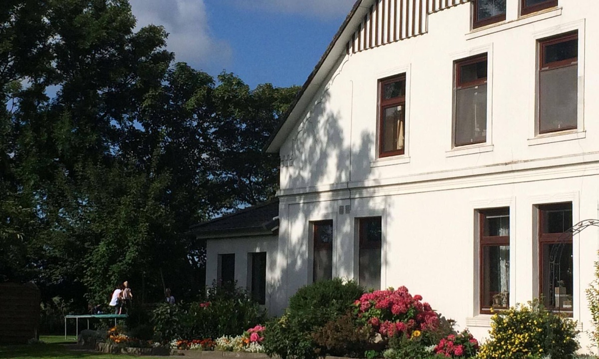 Friedrichskoog Apartment | Flat with garden, barbecue and terrace