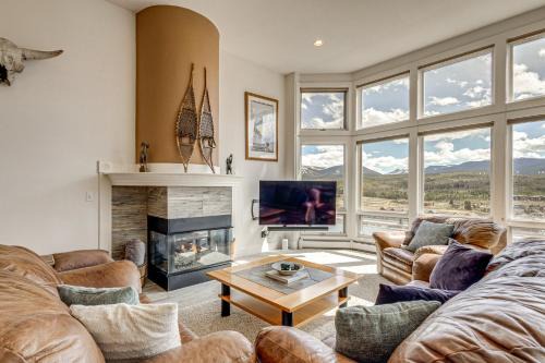 Fraser House | Fraser Townhome w/Deck, 7 Mi to Winter Park!