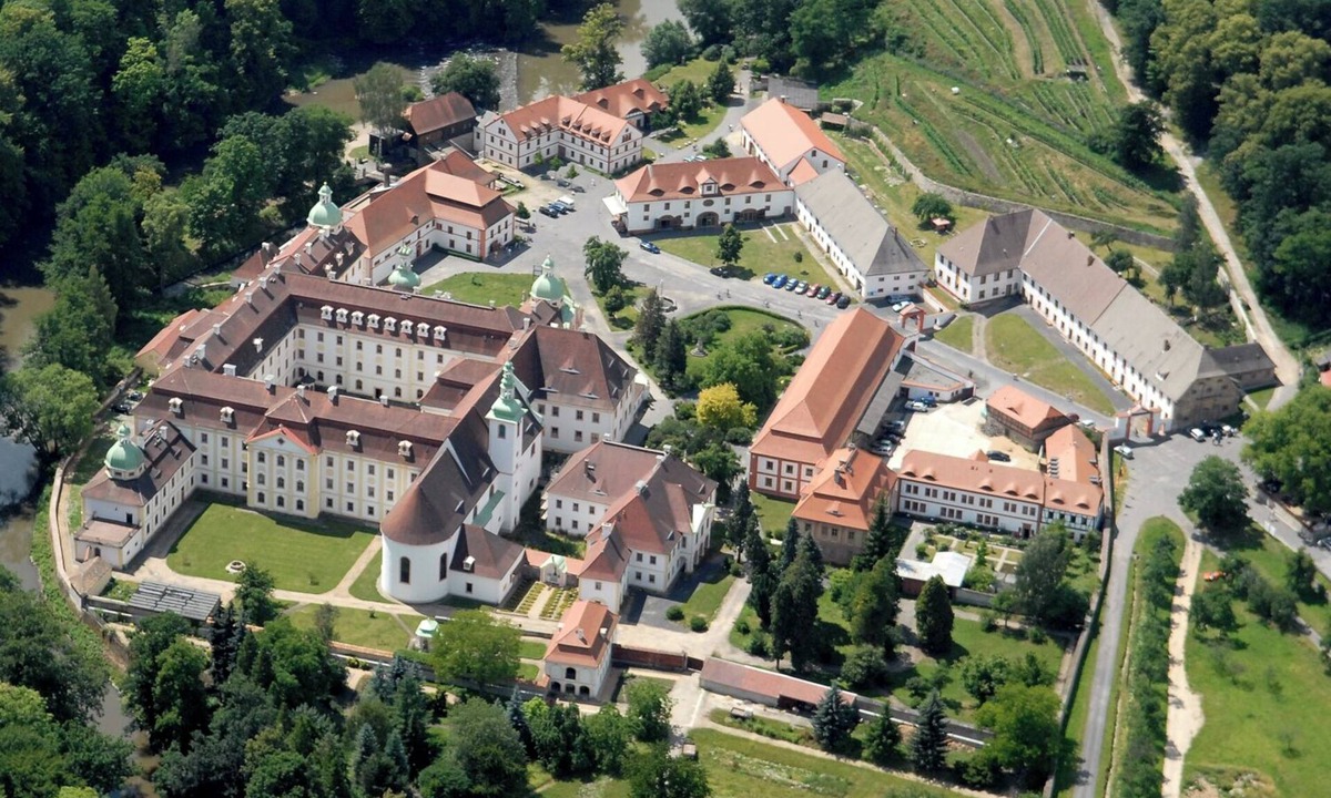 Ostritz Hotel | Gästehäuser St Marienthal