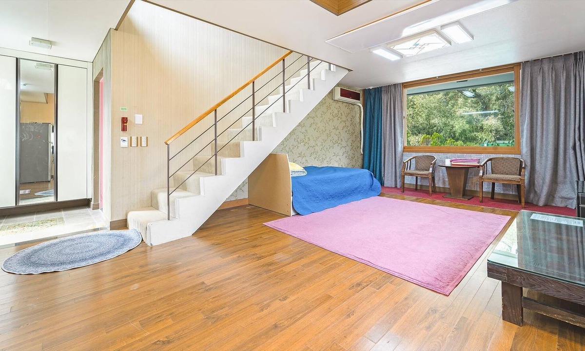 Gangneung House | Gangneung Pinepalace Pasion