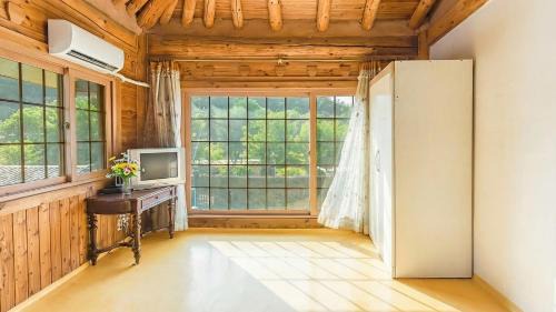Seorak House | Gapyeong dolgungpensyeon&kaempingjang