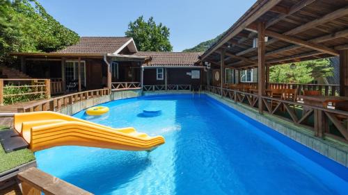 Buk House | Gapyeong Lulu Kids Pension