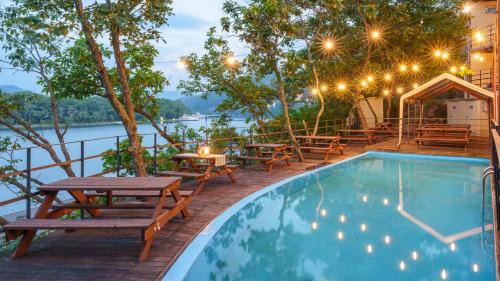 Gapyeong House | Gapyeong Nami Island Pool & Spa Pension
