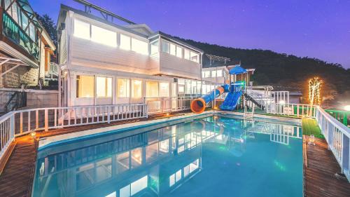 Buk Villa | Gapyeong shinbi kids poolvilla