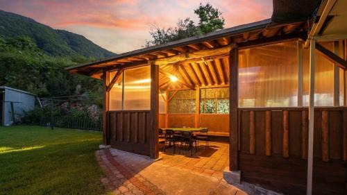 Oeseo House | Gapyoeng New Cheongpyeong Pension