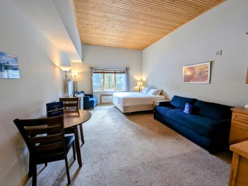 Mountain House House | Gateway Lodge 5061 by SummitCove Lodging in Colorado