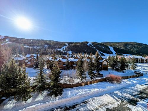 Mountain House House | Gateway Lodge 5099 by SummitCove Lodging in Colorado