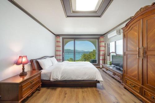 Geoje House | Geoje Haegeumgang Haneulgaram Pension