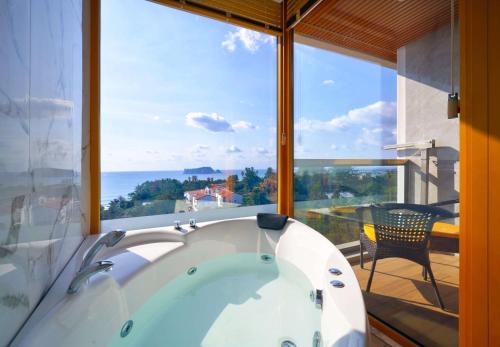 Seogwipo City Hotel | GoldOne Hotel & Suites