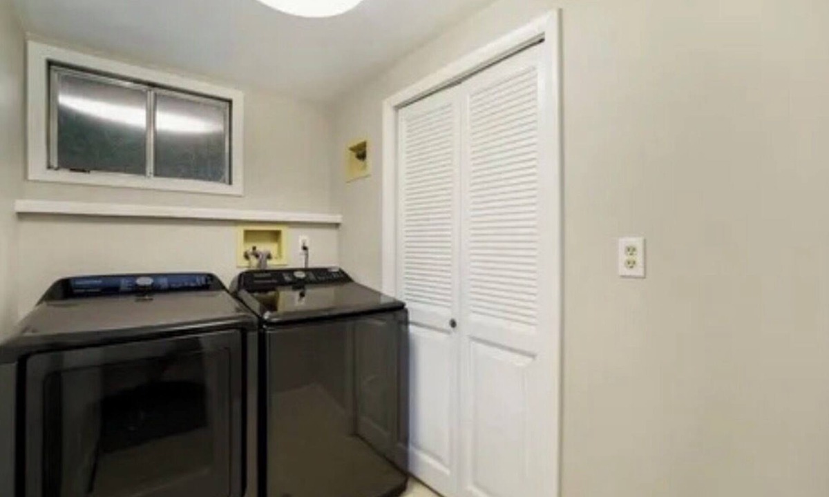 Golden House | Great views 4 Bedroom nearRed Rocks, Downtown, Golden and Lookout Mountain!