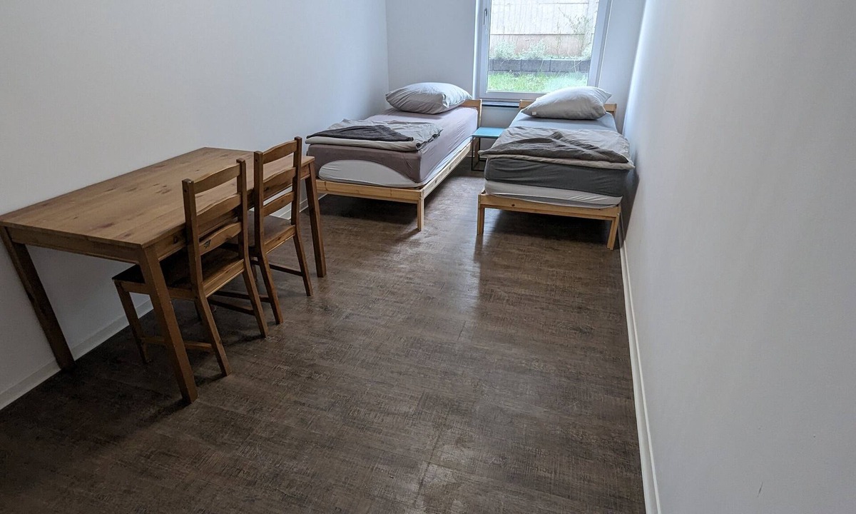 Marienfelde Apartment | Große Wohnung mit 5 Schlafräumen
