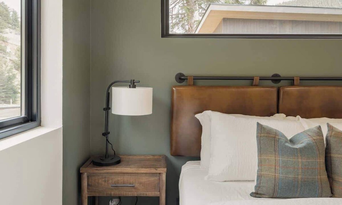 Grant Cabin | Guanella Pass Cabin Escape, Sauna & Cold Plunge