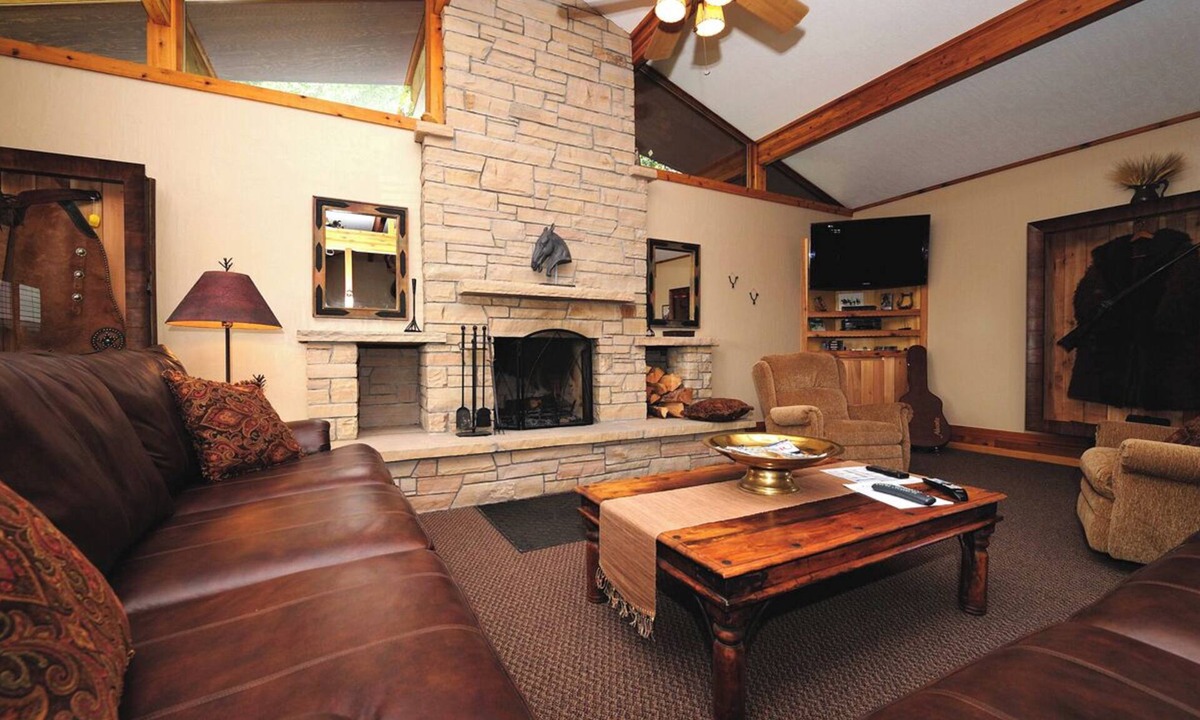 De Beque Cabin | Guest House at The High Lonesome Ranch