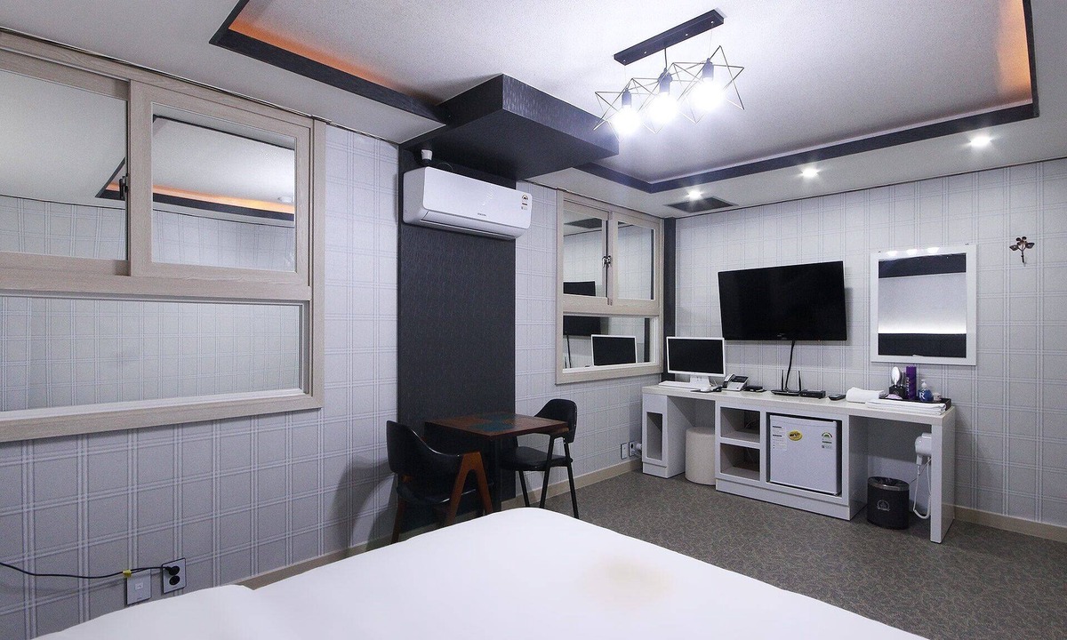 Saejang Hotel | Gwangju Songjeong Station Spede
