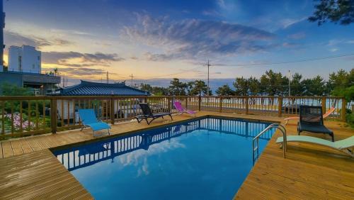 Gangneung House | Gyeongpo Blue Beach Pension Gangneung