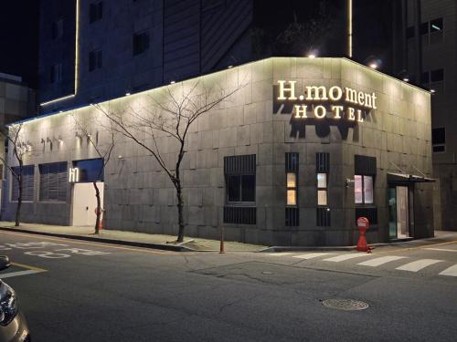 Yangsan Hotel | H Moment Hotel in Yangsan