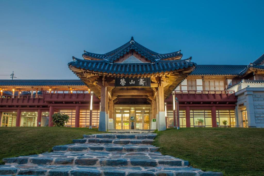 Samho Hotel | Hanok Hotel Yongsanjae
