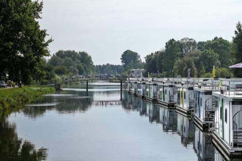 Bad Bederkesa House | Hausboot "Seemaid"