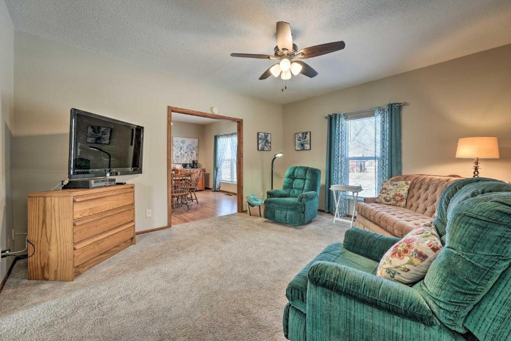 West Mineral House | Historical West Mineral Escape w/Porch!