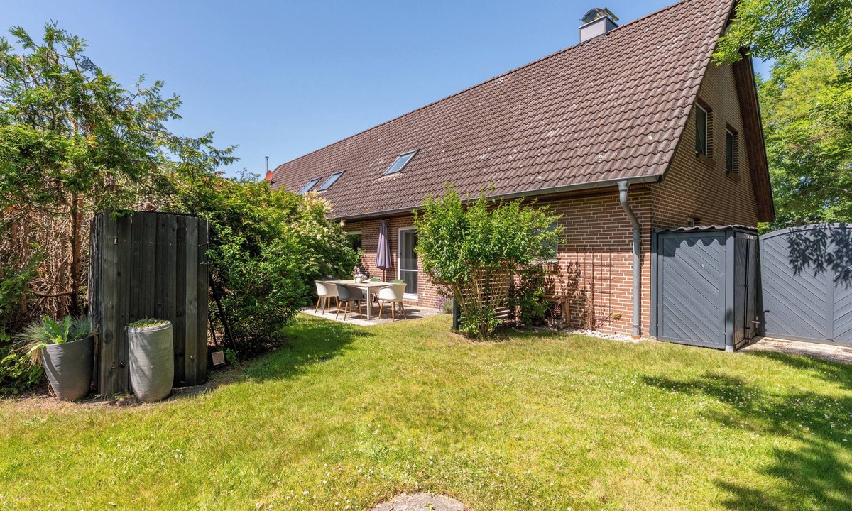 Humptrup House | Hjertets Hus: Large vacation home with garden & terrace for 5 guests