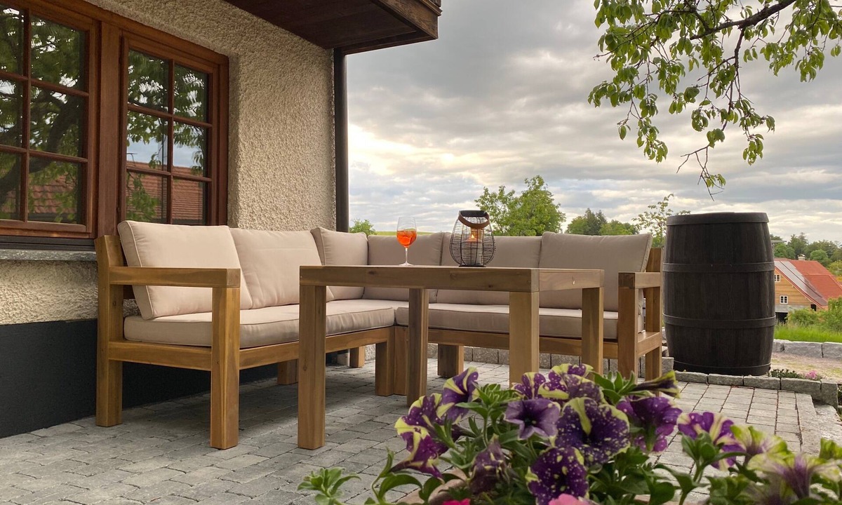 Dachsberg Apartment | Holiday Apartment 'Schwarzwaldnest' with Private Terrace and Shared Garden