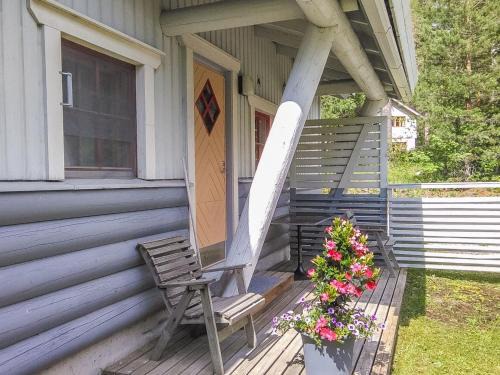 Bomba House | Holiday Home Kulta-käkönen 6 by bomba by Interhome