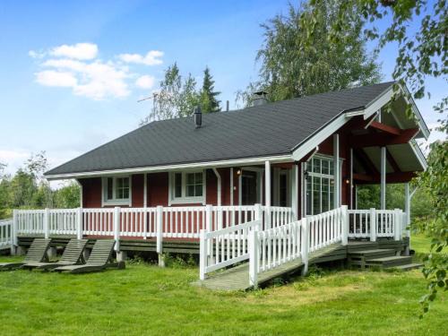 Pyhasalmi House | Holiday Home Mansikkaranta 3- osittain esteetön by Interhome