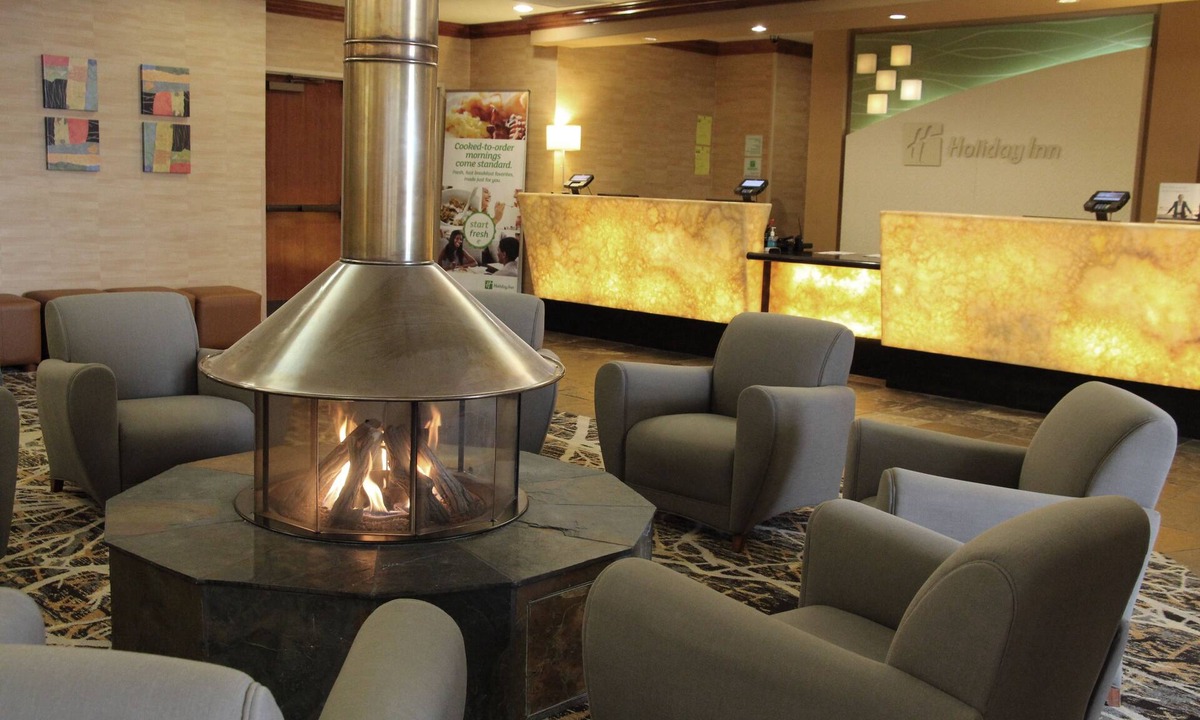 Lakewood Hotel | Holiday Inn Denver Lakewood by IHG