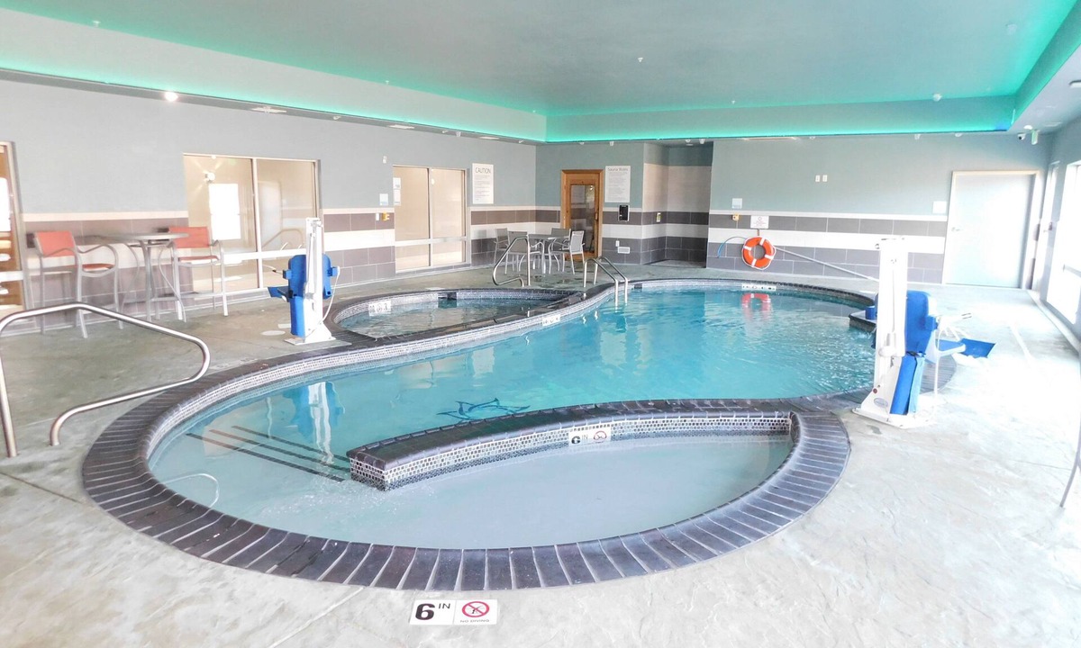 Canon City Hotel | Holiday Inn Express & Suites Canon City by IHG