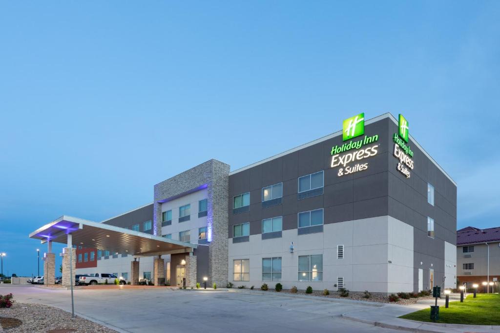 Firestone Hotel | Holiday Inn Express & Suites - Firestone - Longmont by IHG