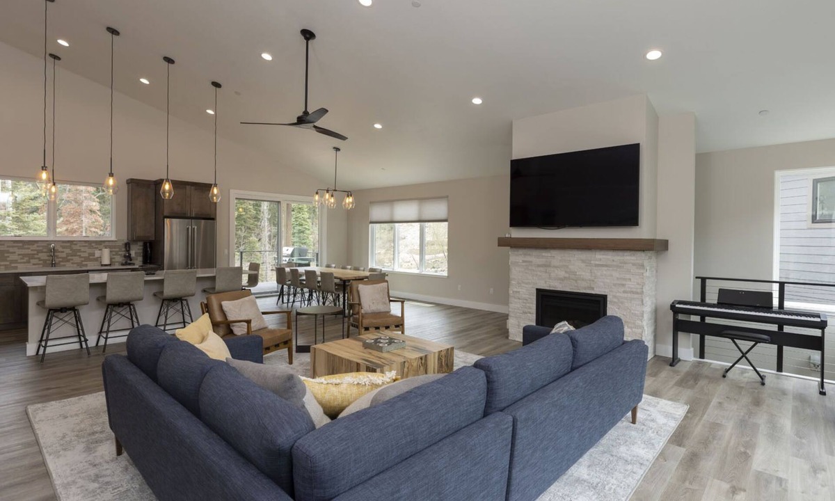 Purgatory House | Home Across from Purg - Hot Tub, Ping Pong, Foosball, AC, Multiple Decks