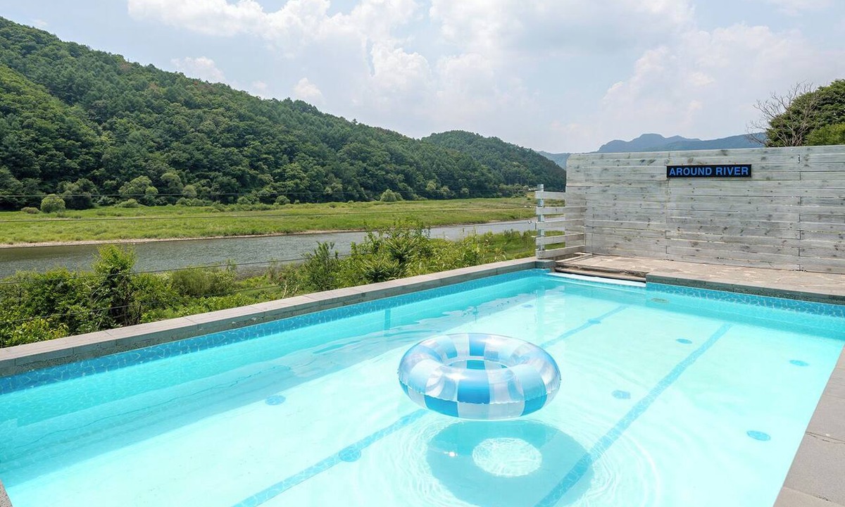 Seo House | Hongcheon Around River Poolvilla Pension