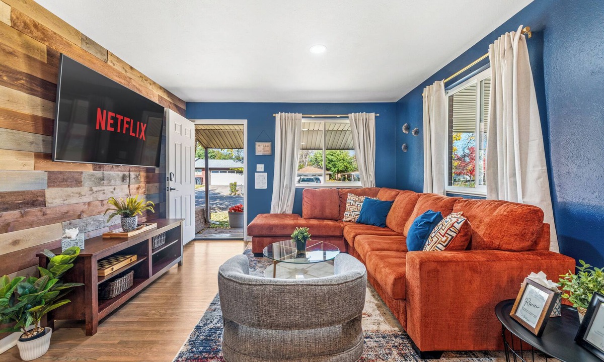 Arvada Plaza Area House | Hot Tub + Games | Epic 6BR Group Home in Arvada