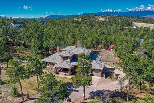 Colorado Springs House | Hot Tub! Mtn-View Family Haven in Black Forest
