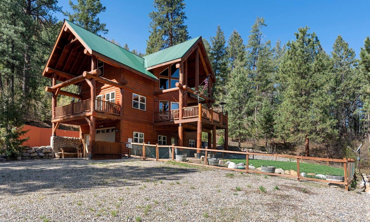 Bayfield Cabin | Hot Tub, Wildlife Viewing, Close to Vallecito Lake!